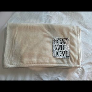 Rae Dunn- Home Sweet Home Blanket